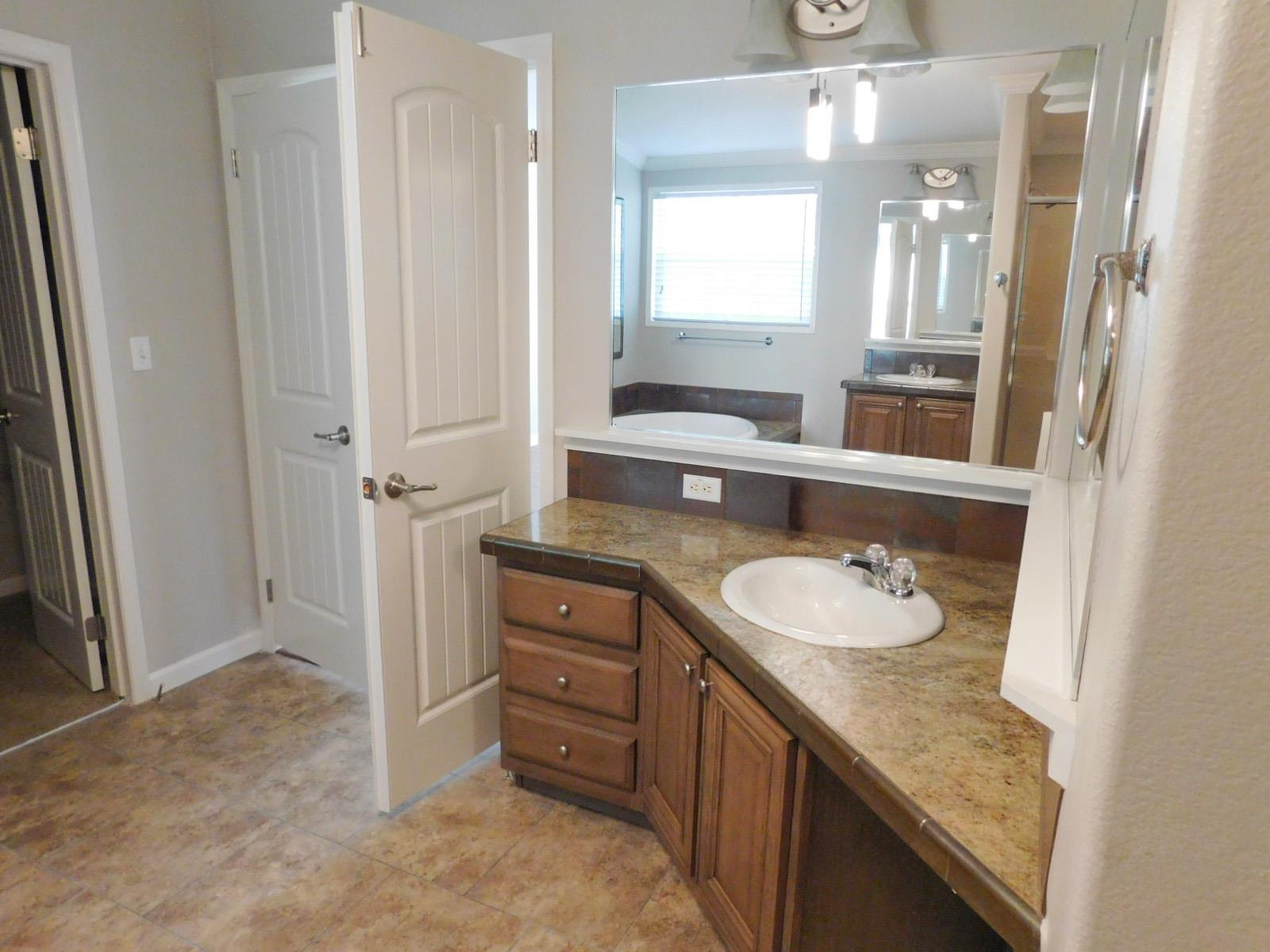 7500 Muleshoe Bend Trl Property Photo 20