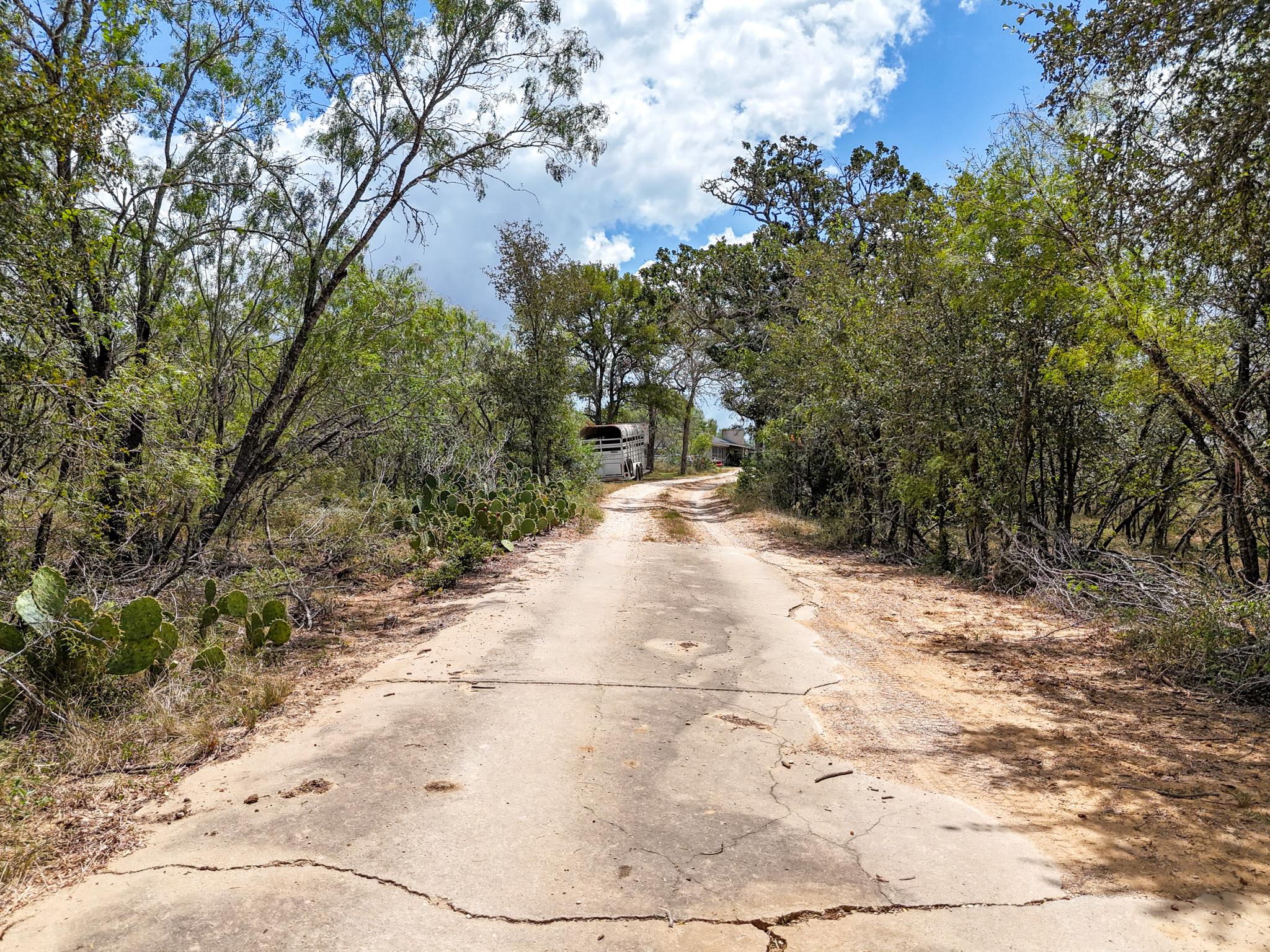 485 Fm 672 None Property Photo 37