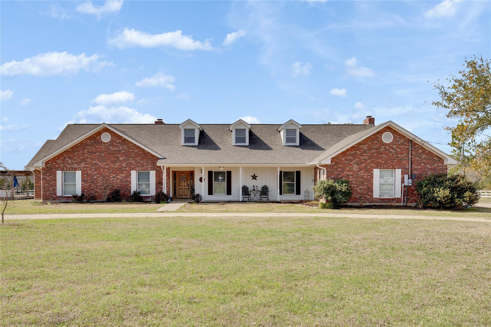 Cedar Creek Real Estate Listings Main Image