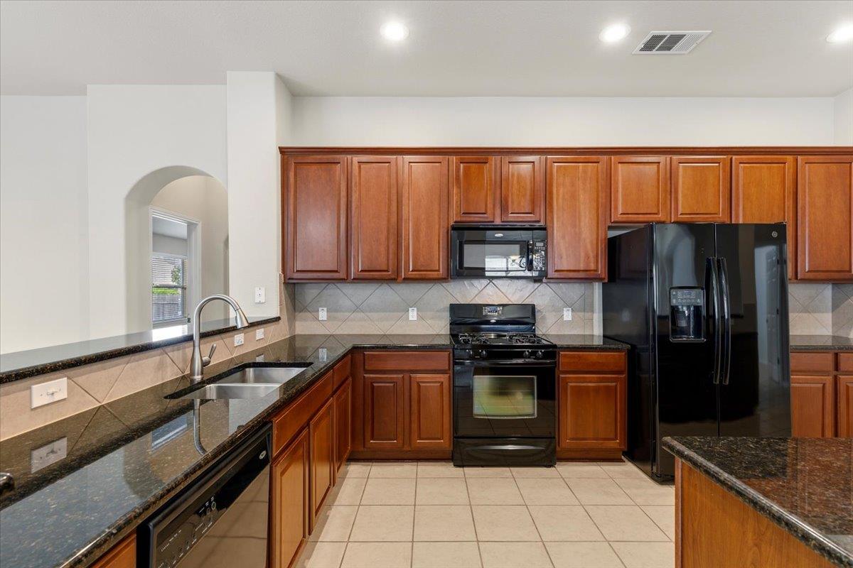 908 Dover Castle Ln Property Photo 11