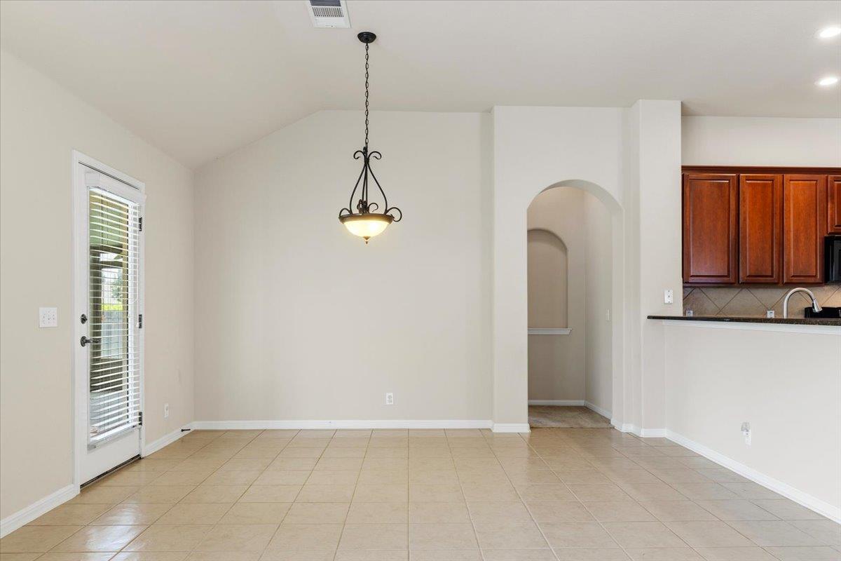 908 Dover Castle Ln Property Photo 13