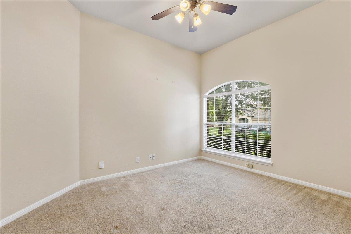 908 Dover Castle Ln Property Photo 23