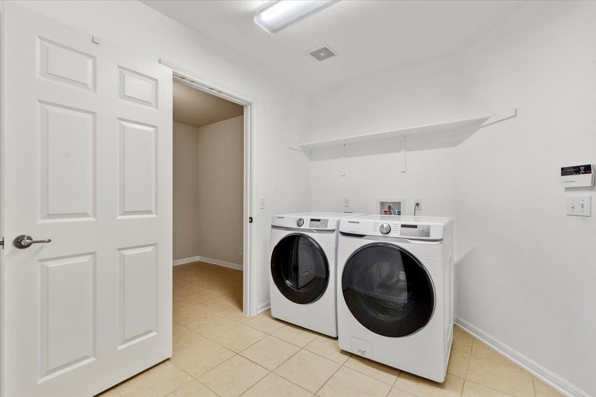 908 Dover Castle Ln Property Photo 28