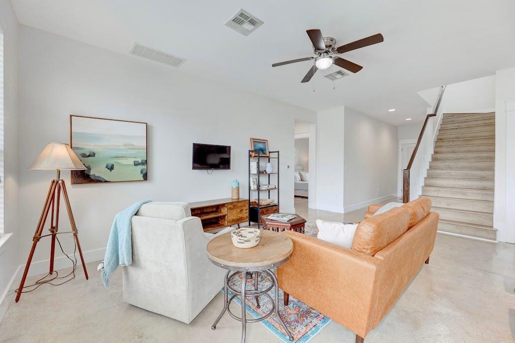 13501 Metric Blvd #3 Property Photo 11