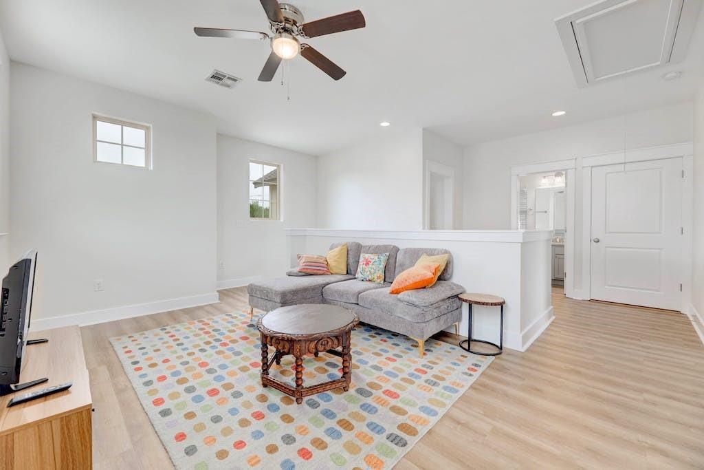 13501 Metric Blvd #3 Property Photo 17