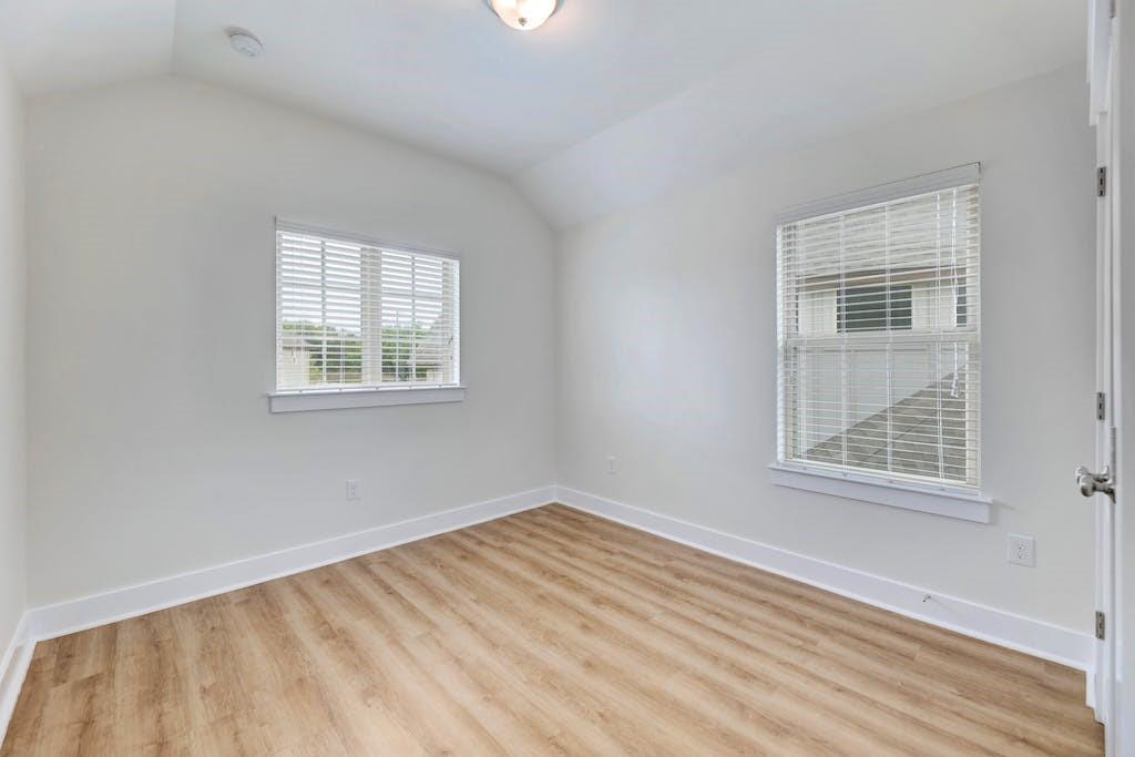 13501 Metric Blvd #3 Property Photo 22