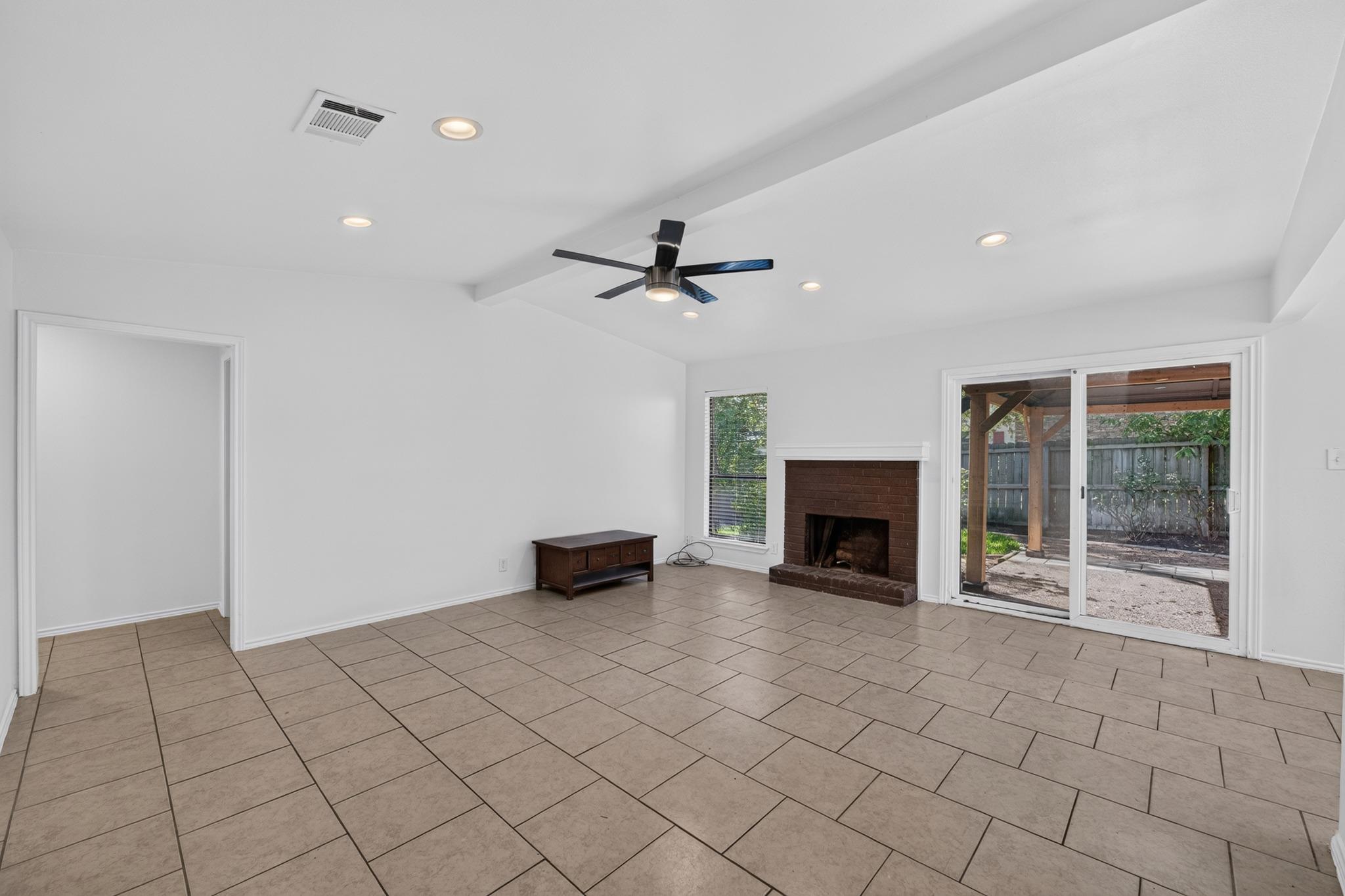 11805 Bell Ave #a Property Photo 5