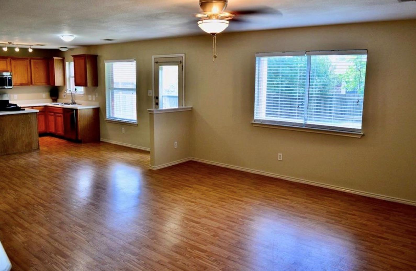 14208 Sumatra Ln Property Photo 2