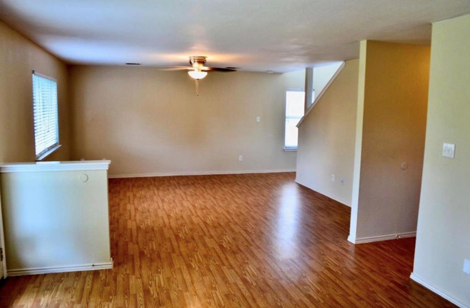 14208 Sumatra Ln Property Photo 4