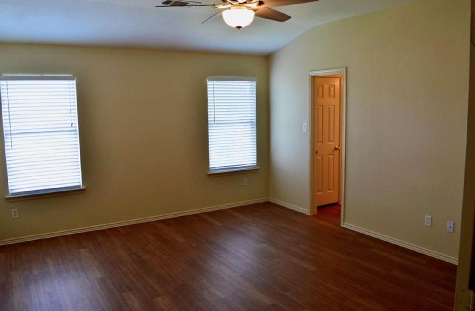14208 Sumatra Ln Property Photo 5