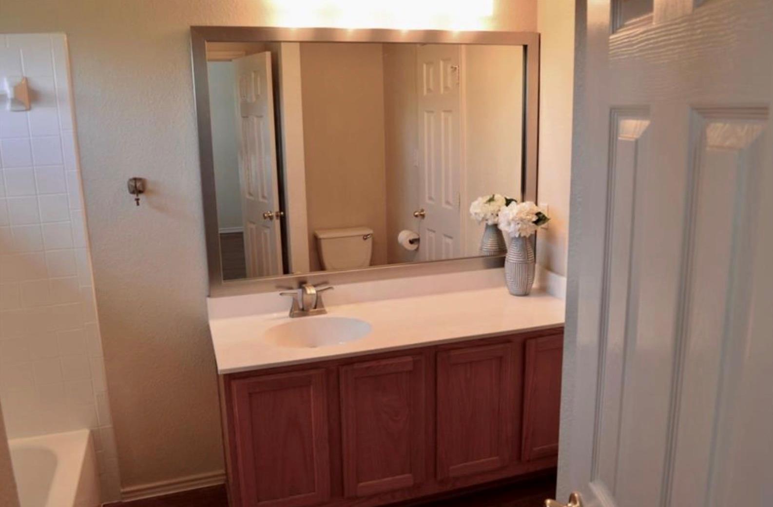 14208 Sumatra Ln Property Photo 6