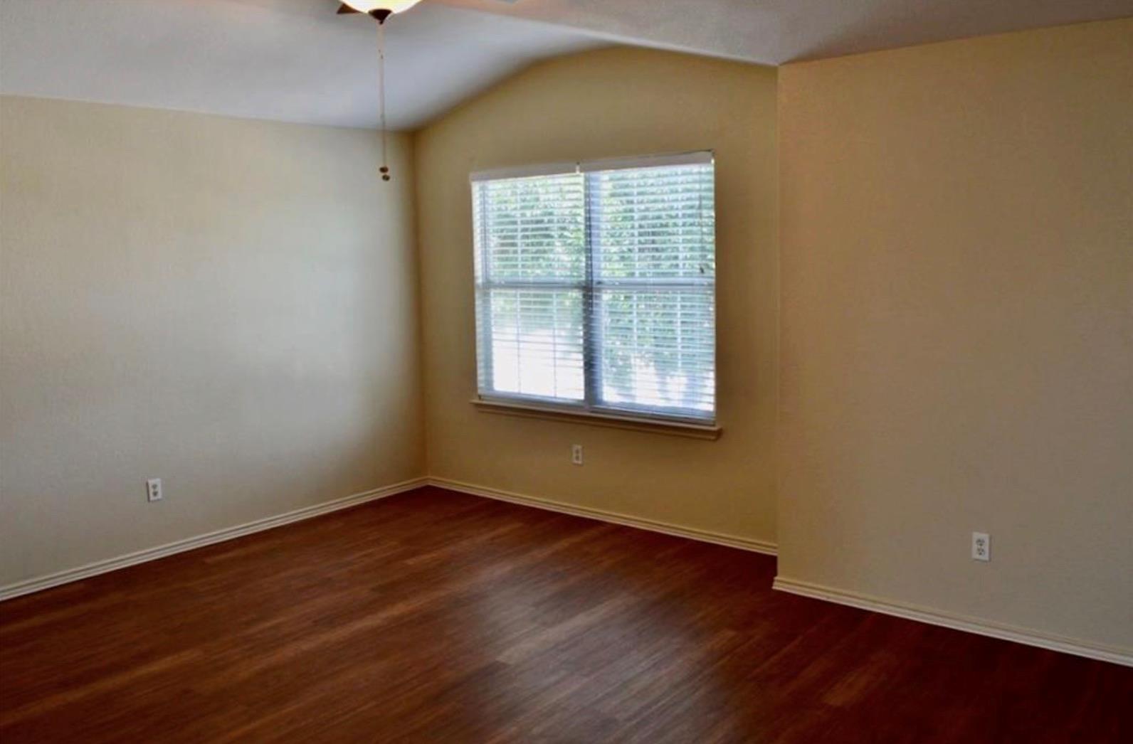 14208 Sumatra Ln Property Photo 10