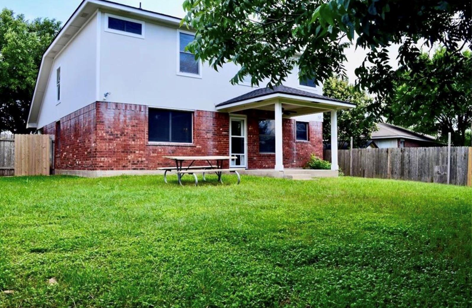 14208 Sumatra Ln Property Photo 11