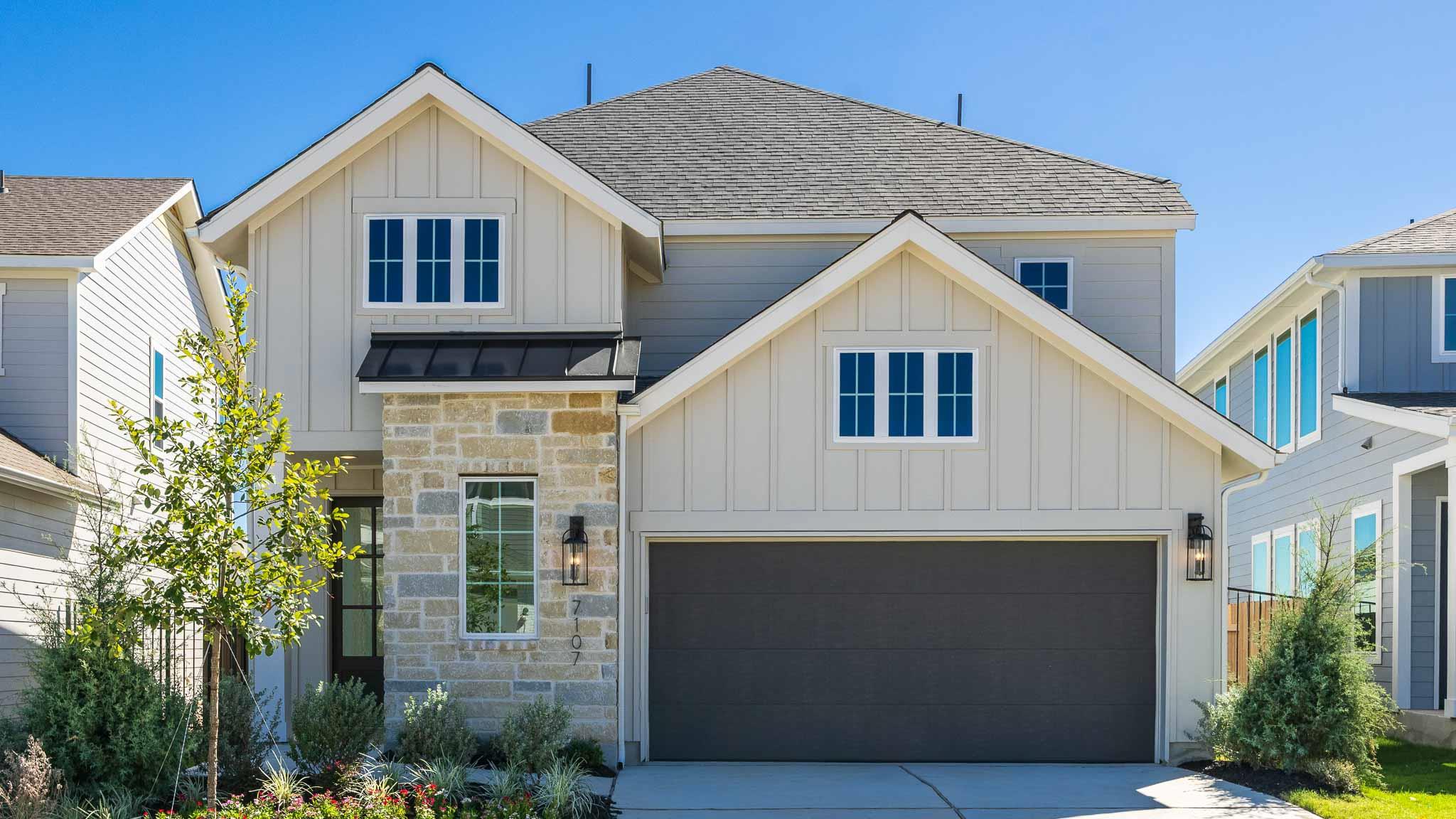 7107 Woodford Way Property Photo 2