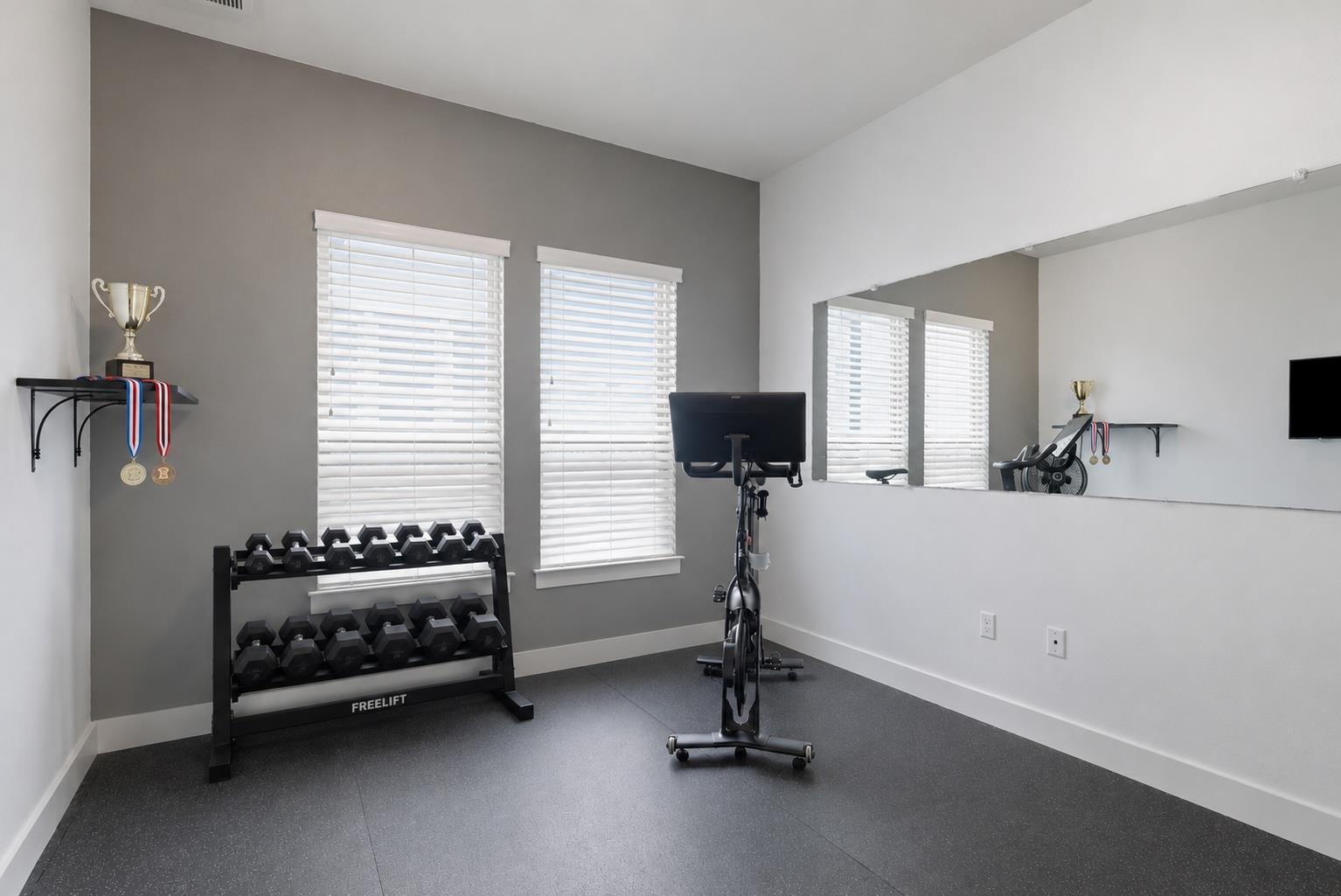 6909 Agrigento Dr Property Photo 12