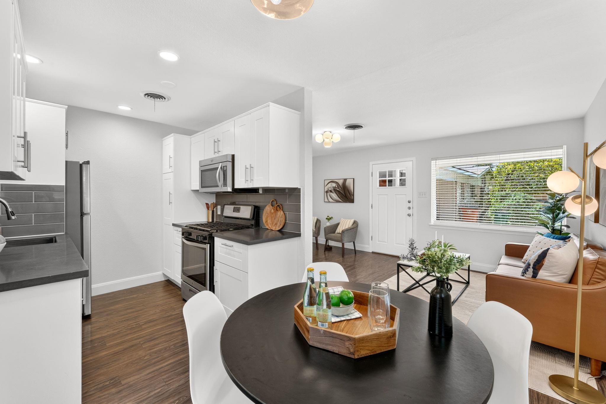 7711 Watson St #b Property Photo 13