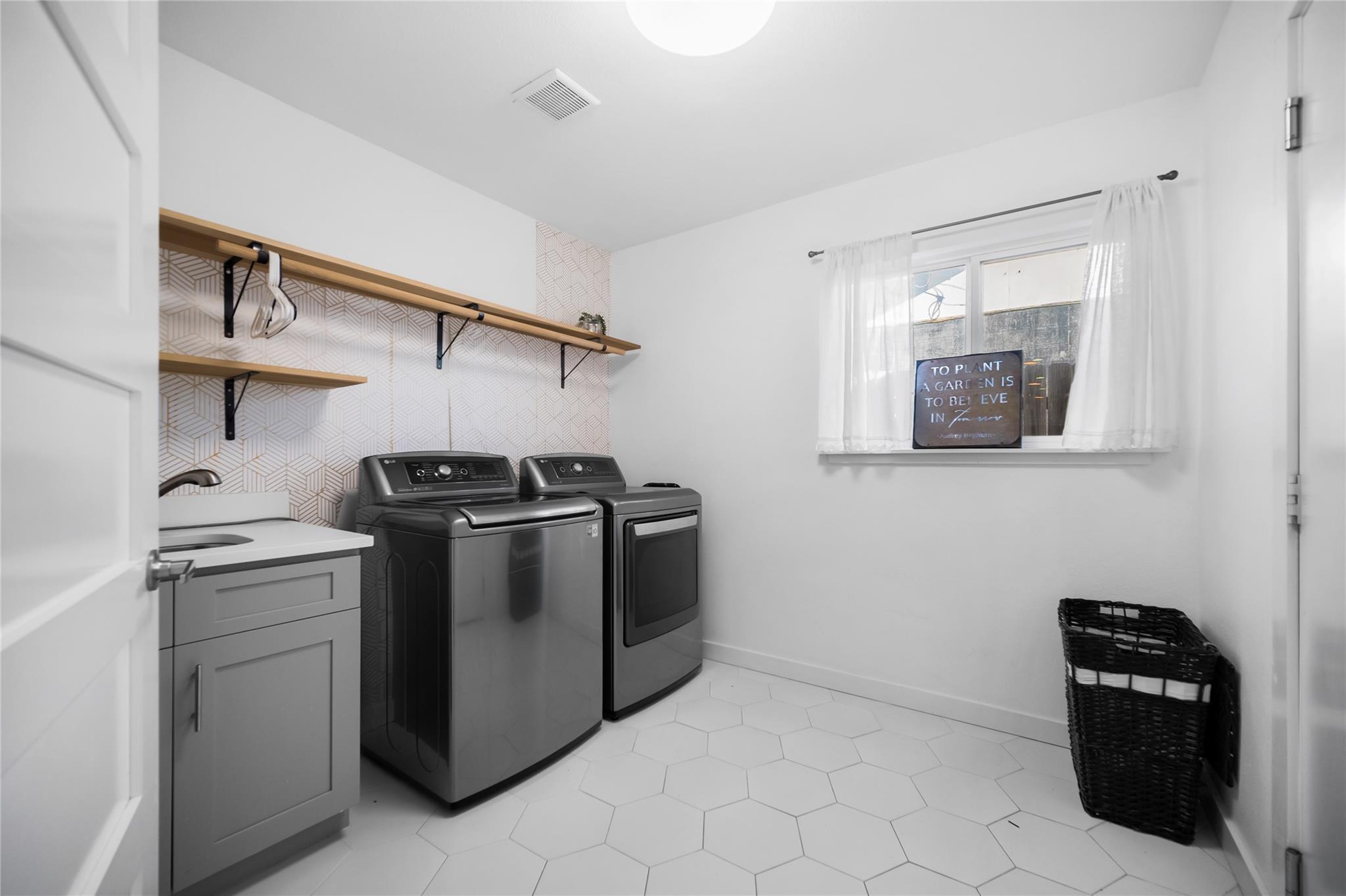 4814 Broadhill Dr Property Photo 21