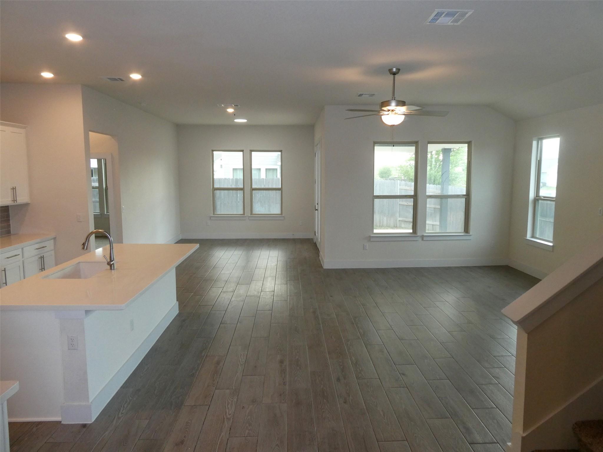 8201 Greyhawk Cv Property Photo 4