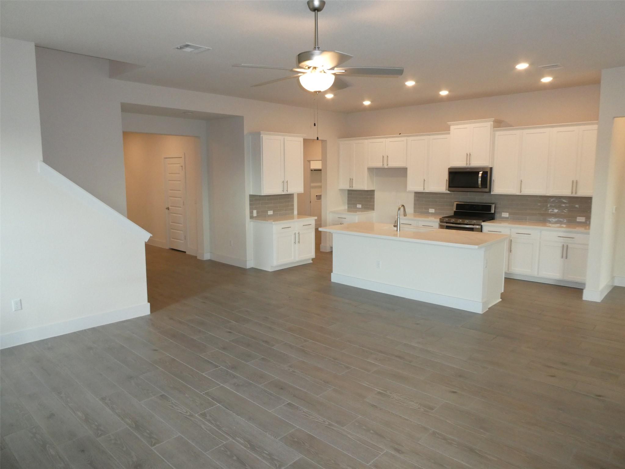 8201 Greyhawk Cv Property Photo 8