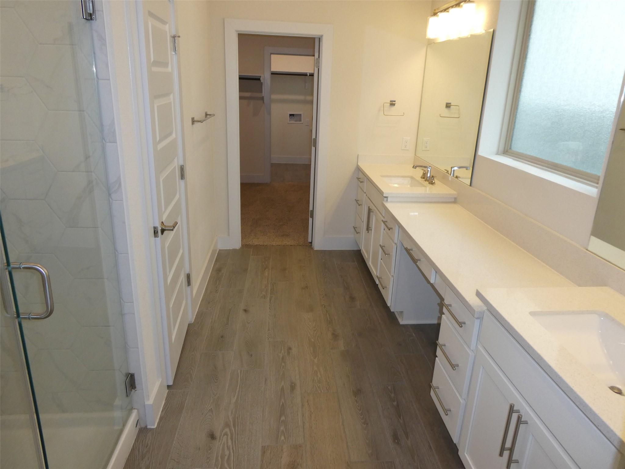 8201 Greyhawk Cv Property Photo 11