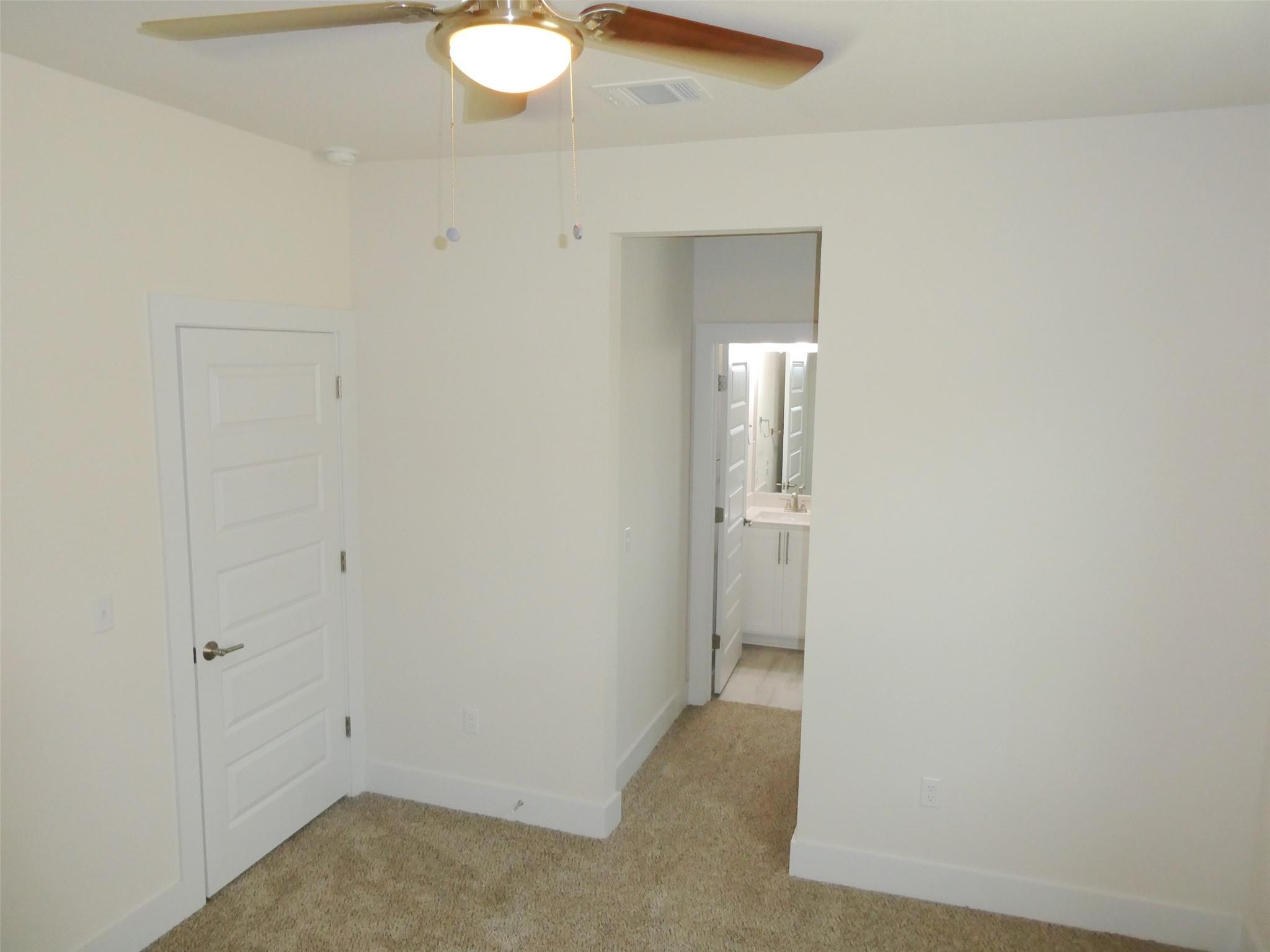 8201 Greyhawk Cv Property Photo 21