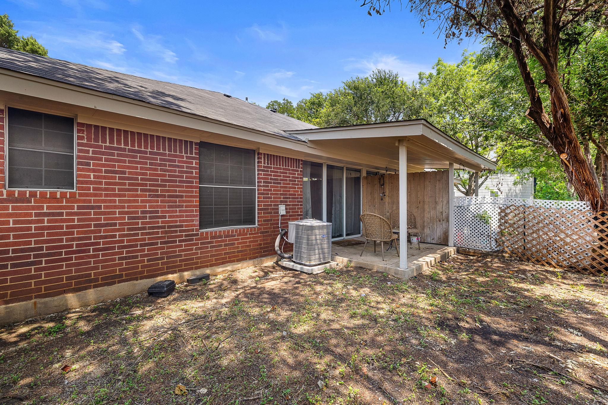2910 Whisper Oaks Ln Property Photo 18