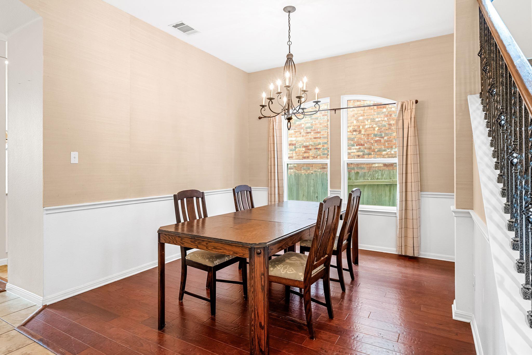 2705 Golden Gate Park Property Photo 8