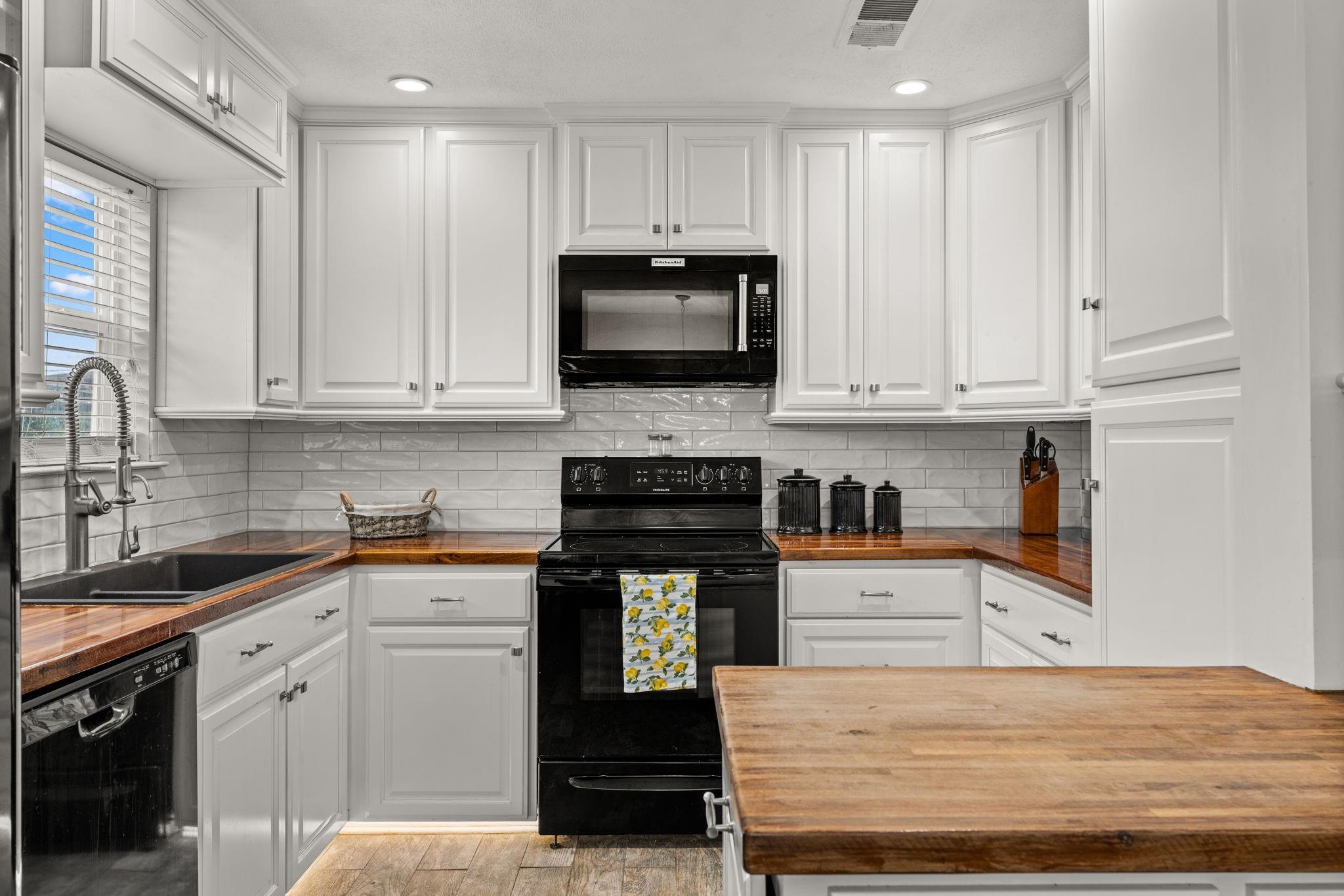 24906 Fawn Dr Property Photo 14