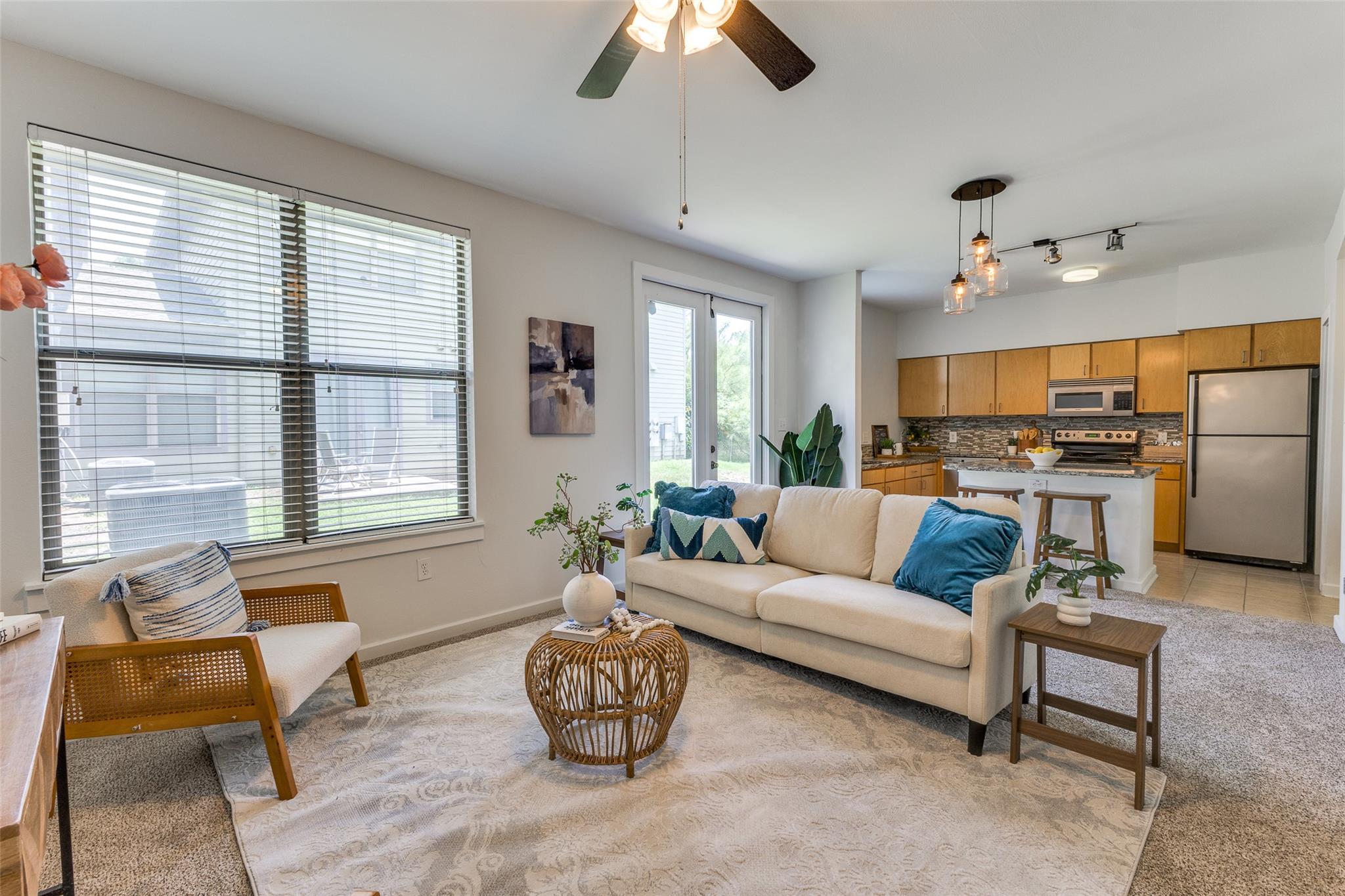1201 Grove Blvd #1102