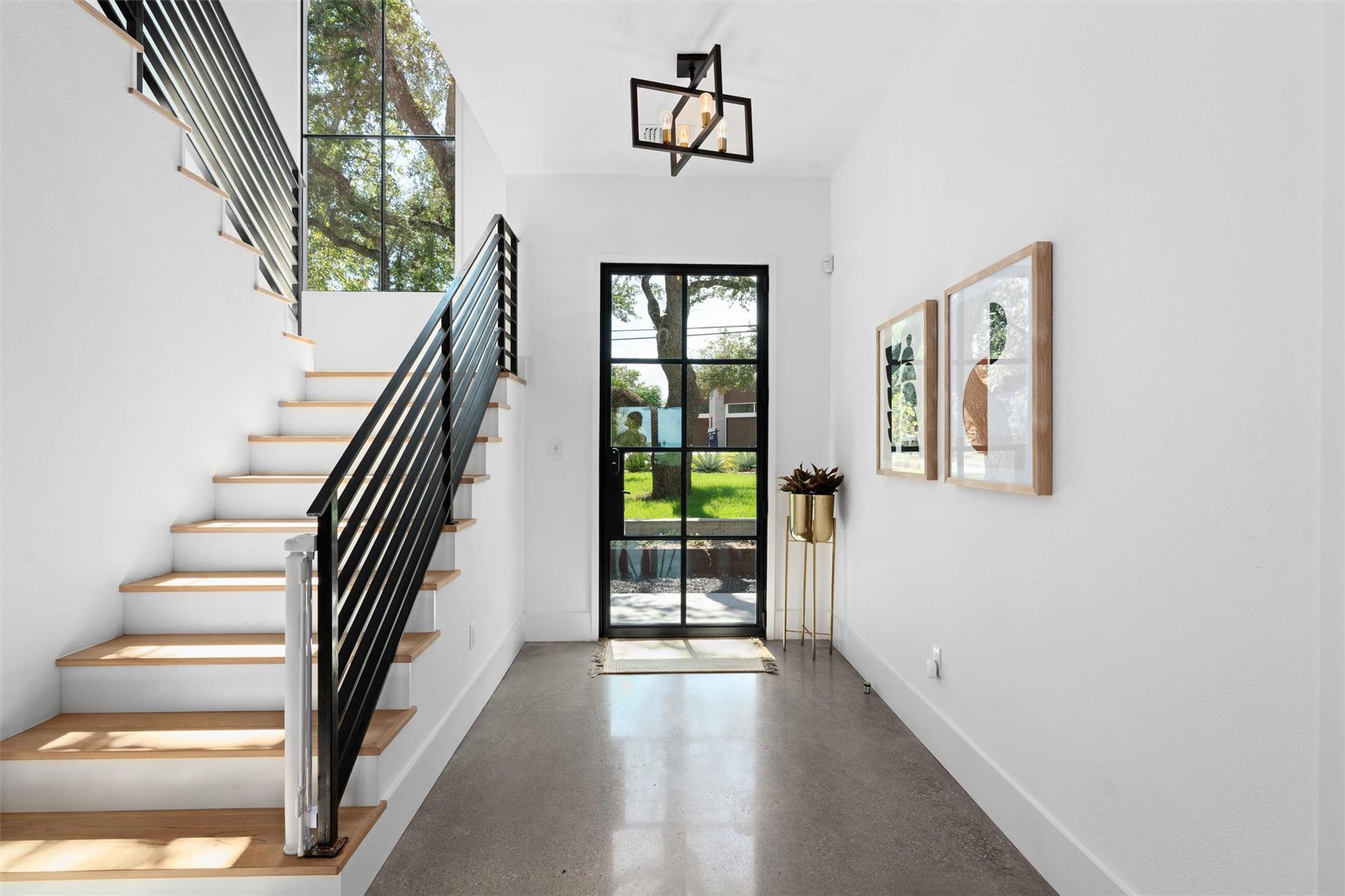1500 The High Rd Property Photo 3