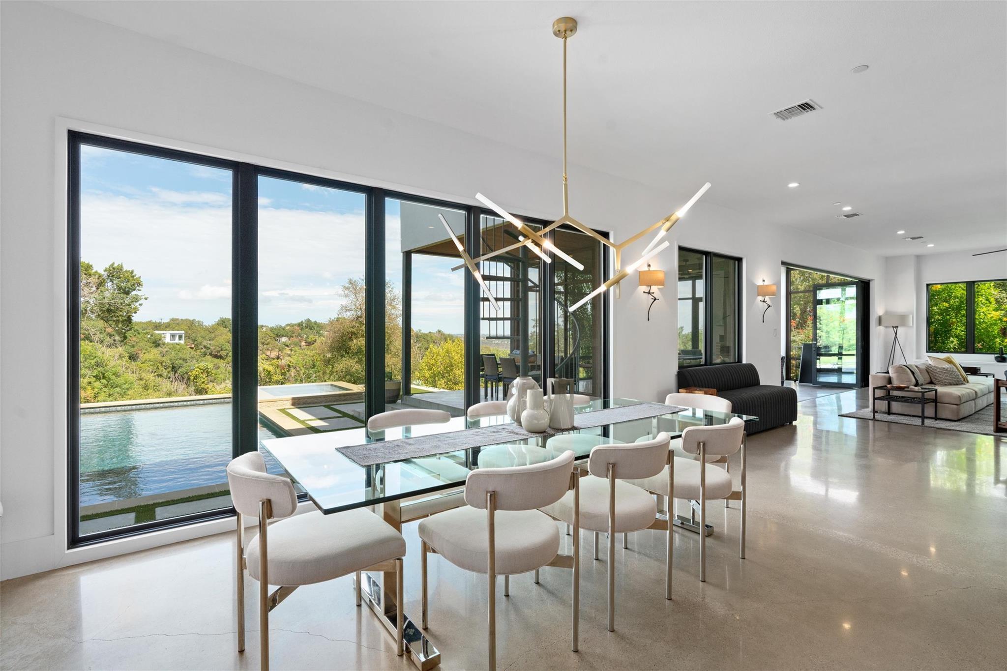 1500 The High Rd Property Photo 10