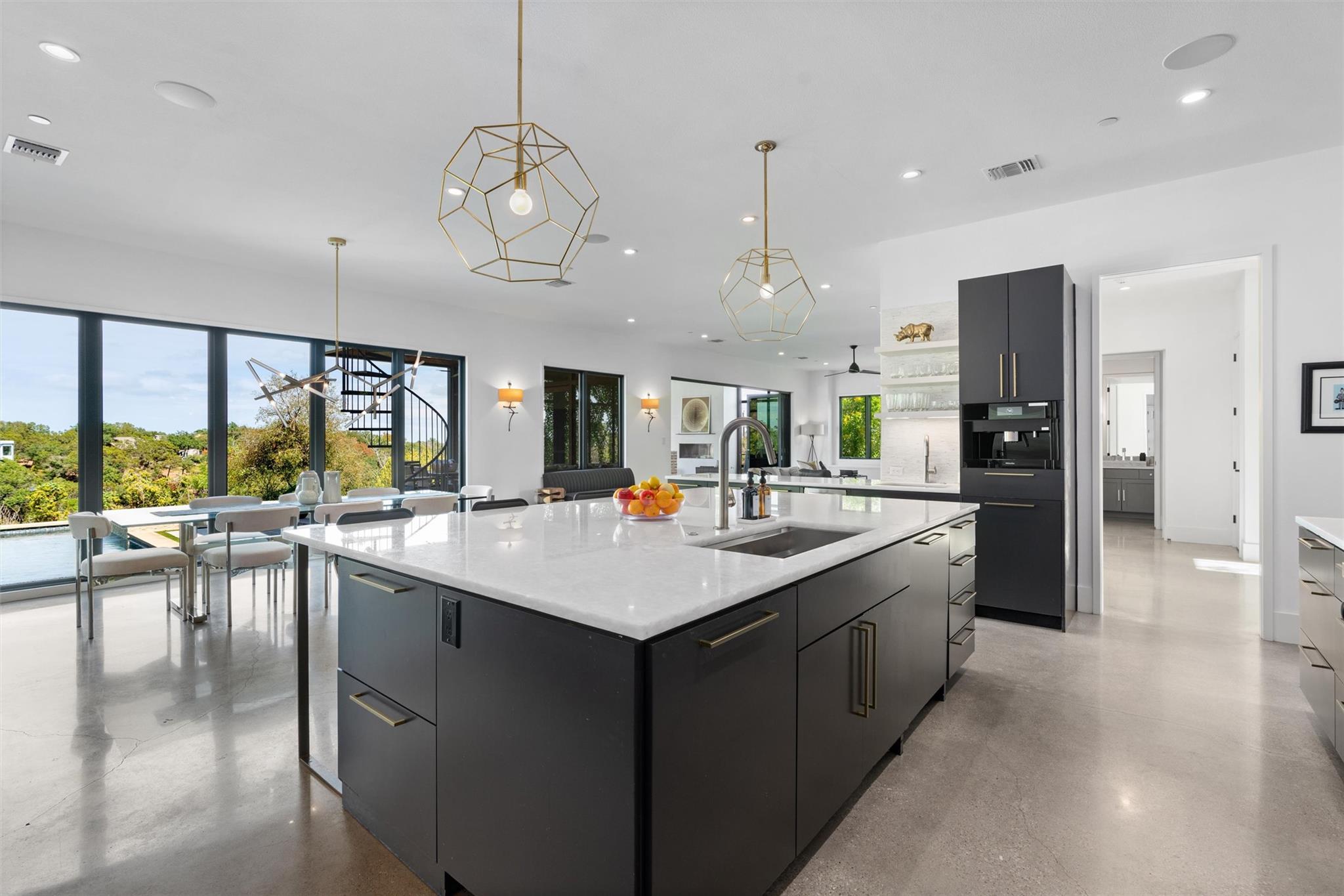 1500 The High Rd Property Photo 15