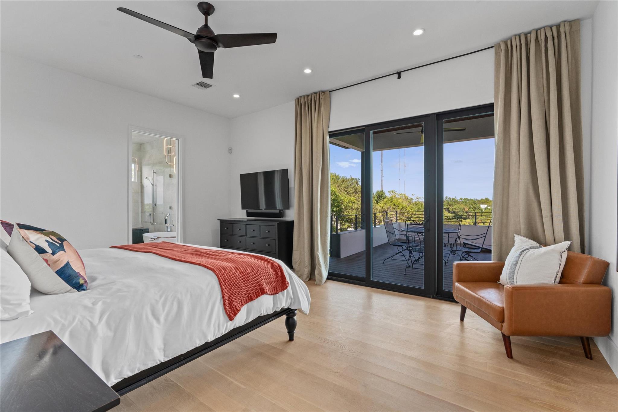 1500 The High Rd Property Photo 23