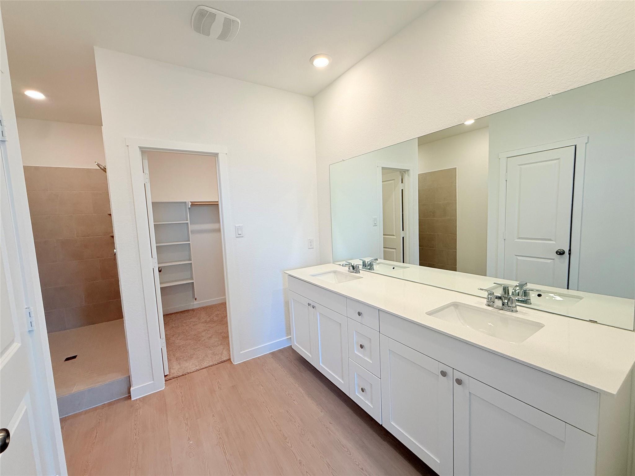 306 Heavenly Way Property Photo 5