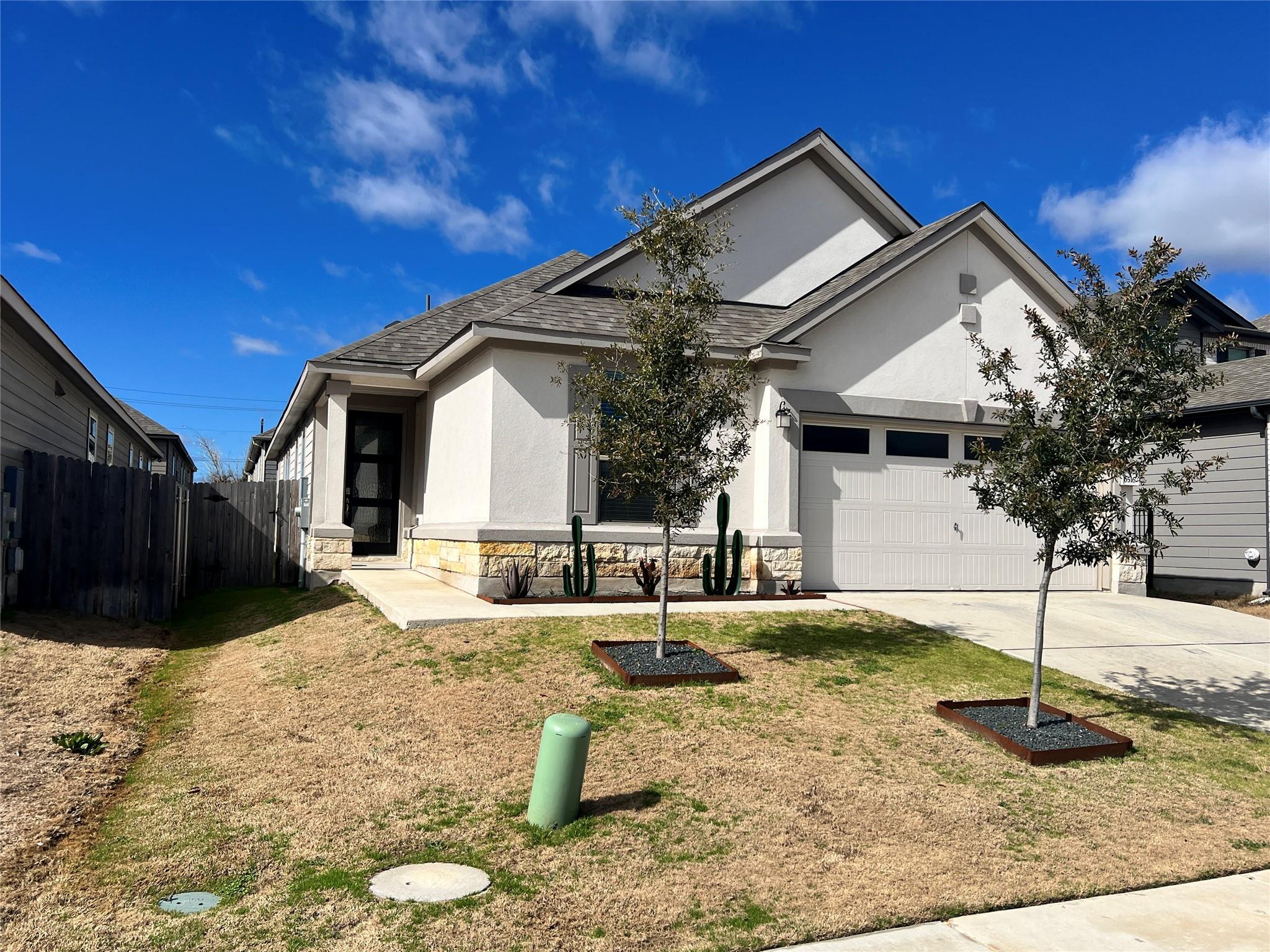 6516 Carriage Pines Dr Property Photo 2