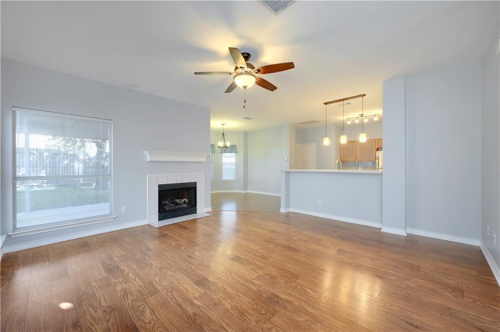 1600 White Oak Loop Property Photo 2