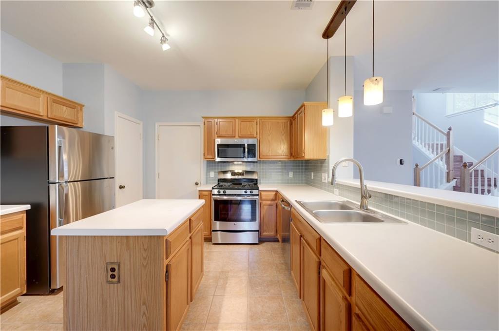 1600 White Oak Loop Property Photo 7