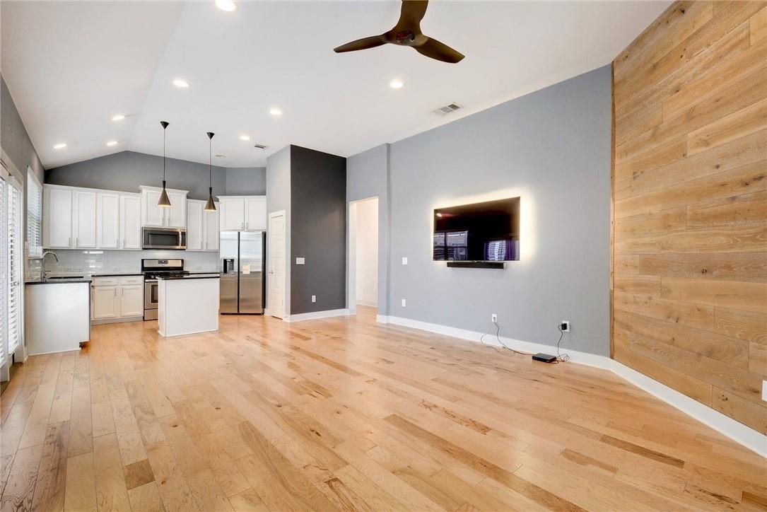 2107 Capulet St Property Photo 1