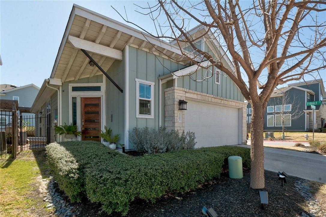 2107 Capulet St Property Photo 4