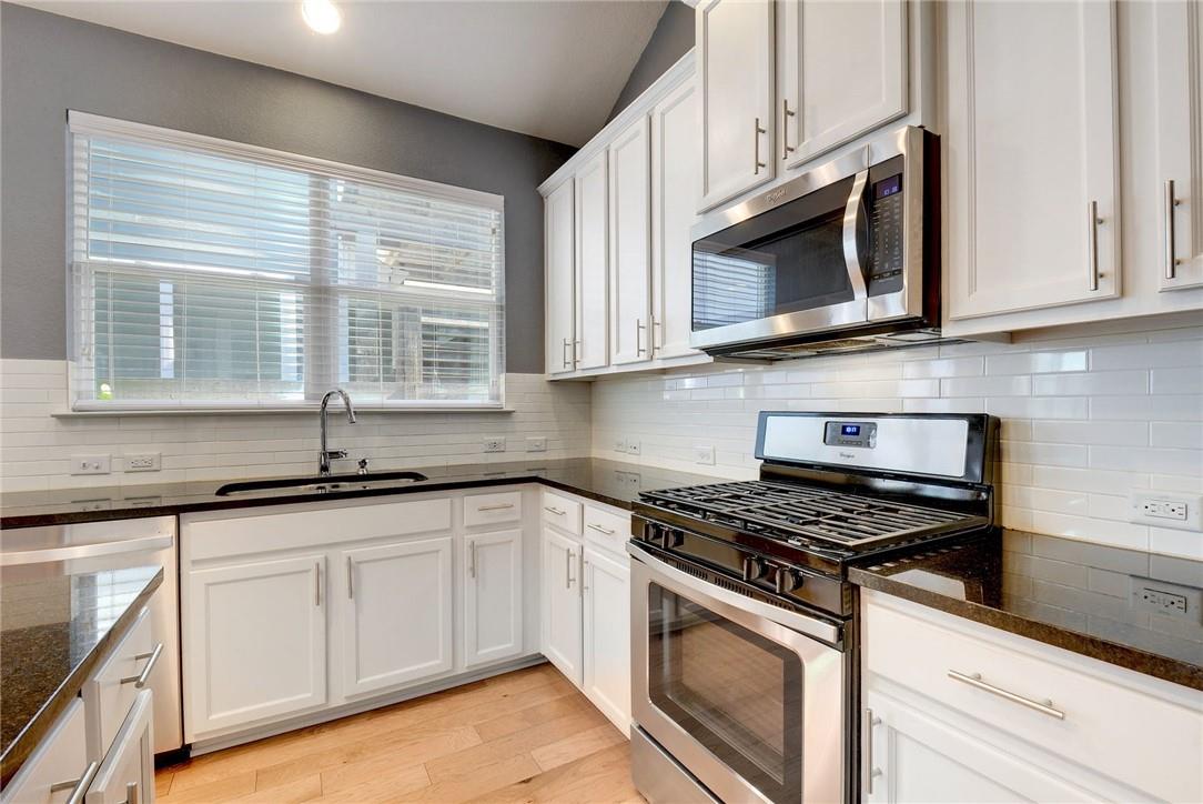 2107 Capulet St Property Photo 13