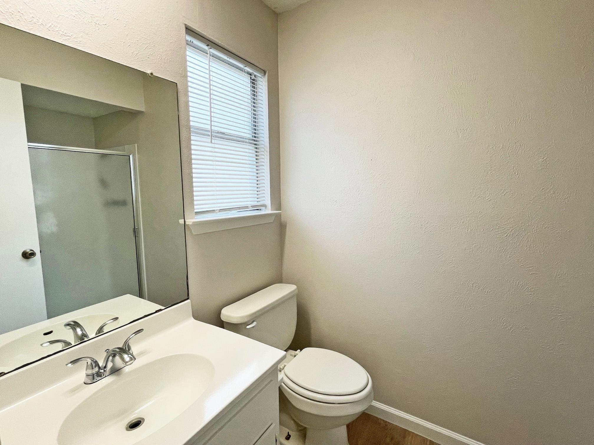 906 Acorn Oaks Dr Property Photo 7
