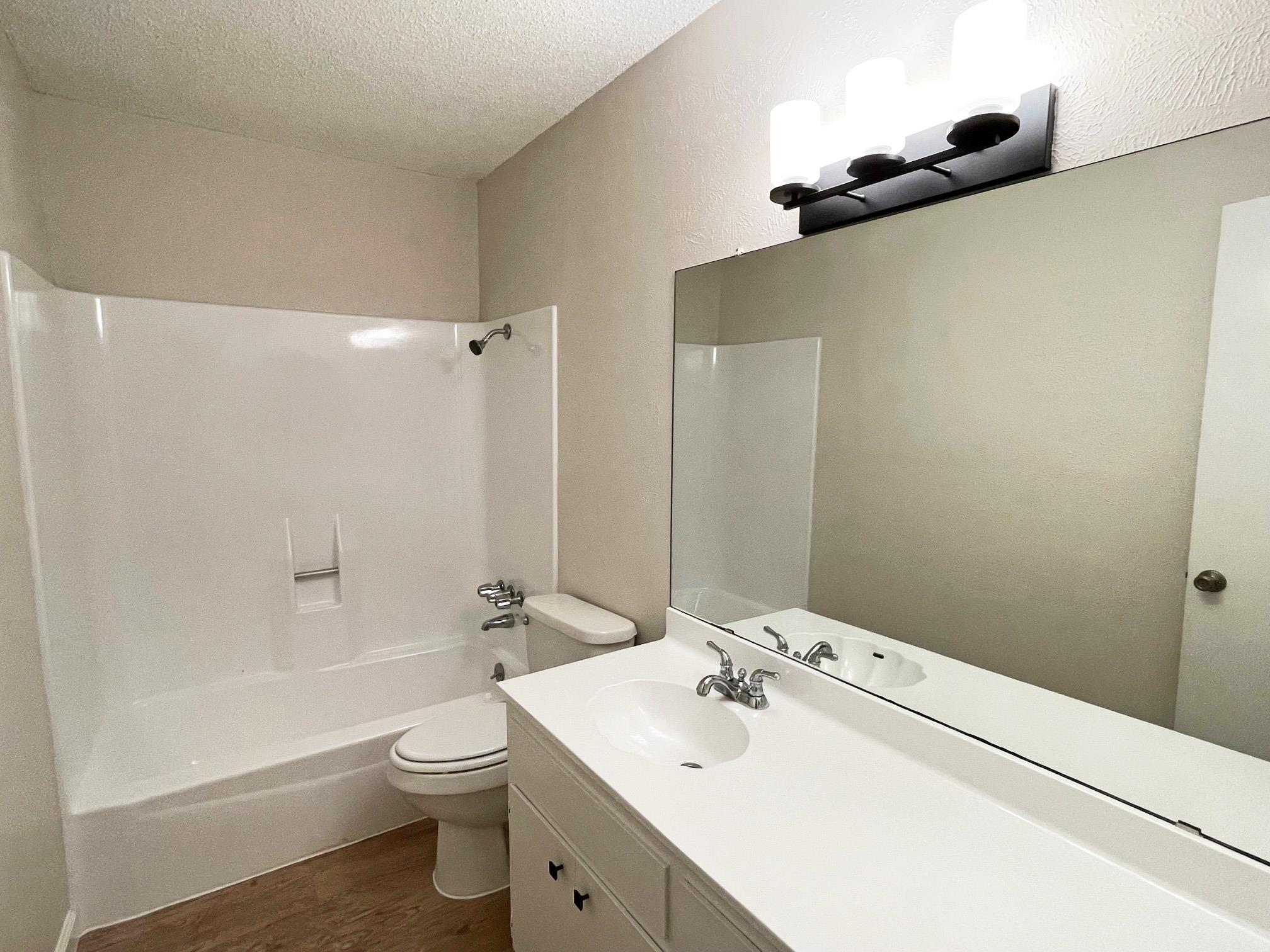 906 Acorn Oaks Dr Property Photo 9