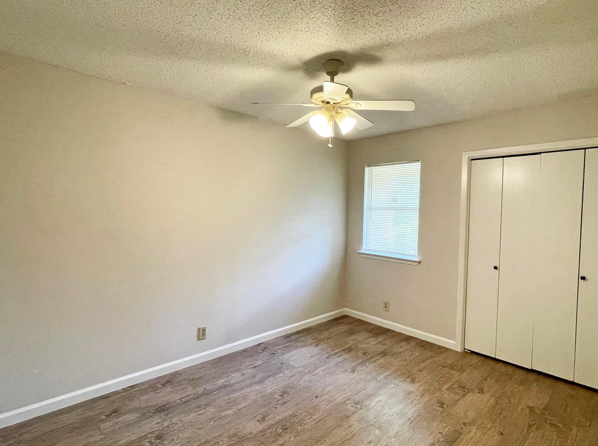 906 Acorn Oaks Dr Property Photo 11