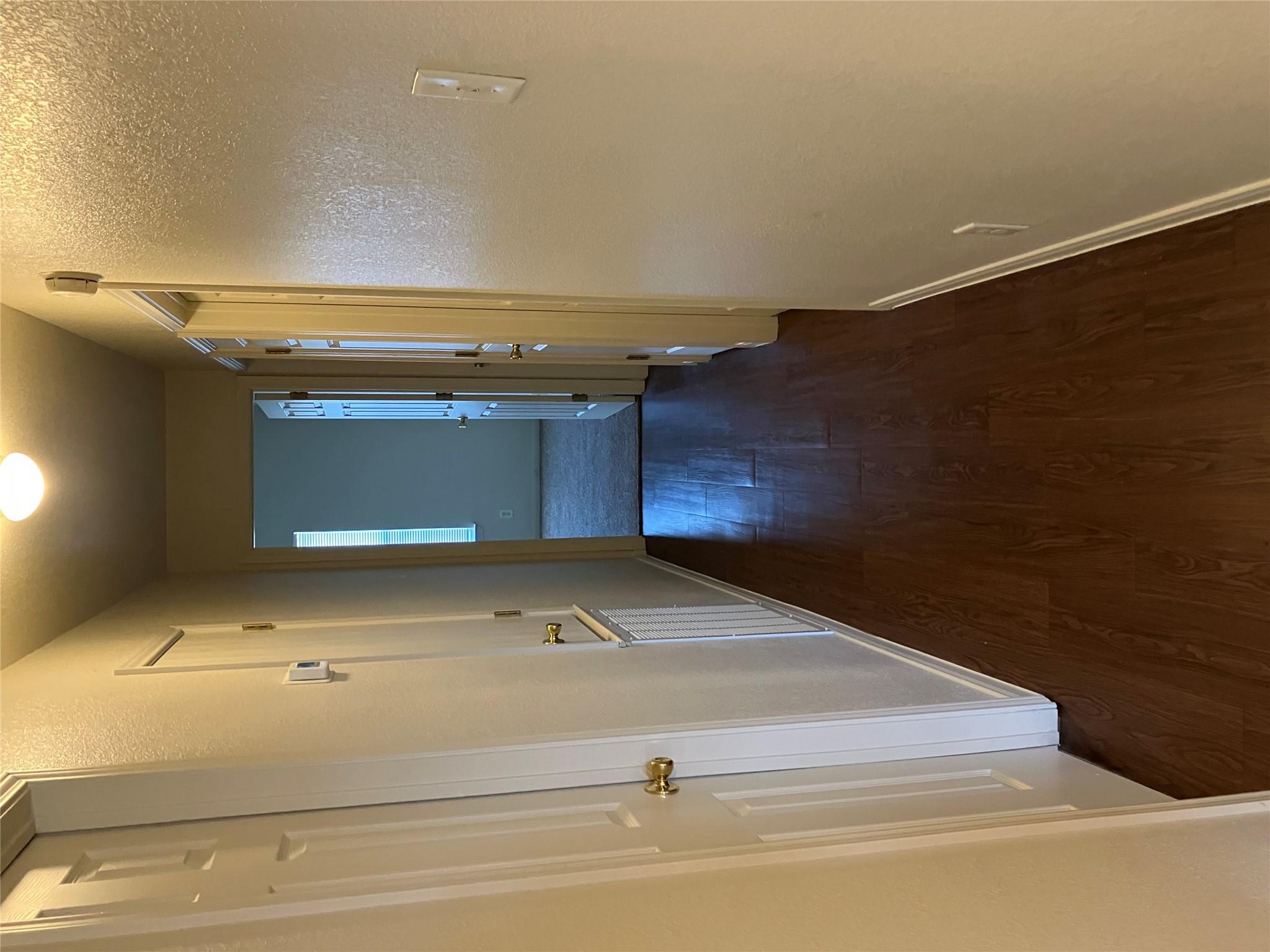 2606 Lucille Drive Dr #b Property Photo 8