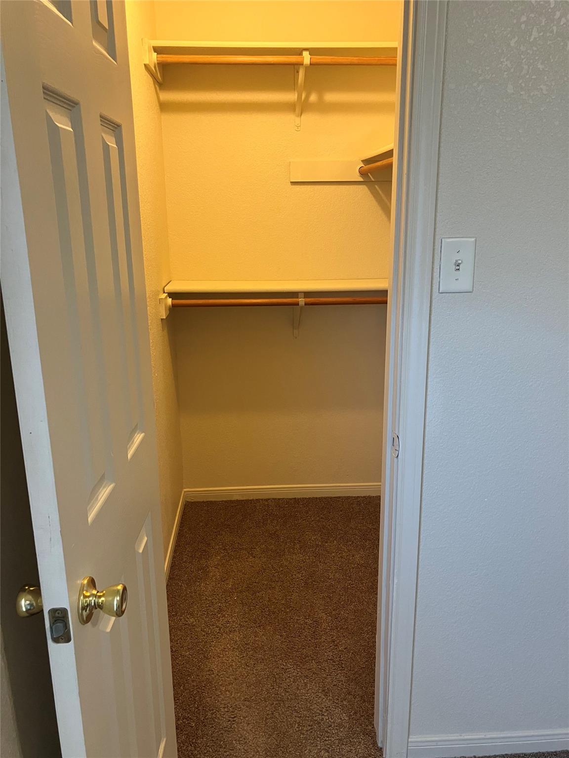 2606 Lucille Drive Dr #b Property Photo 13