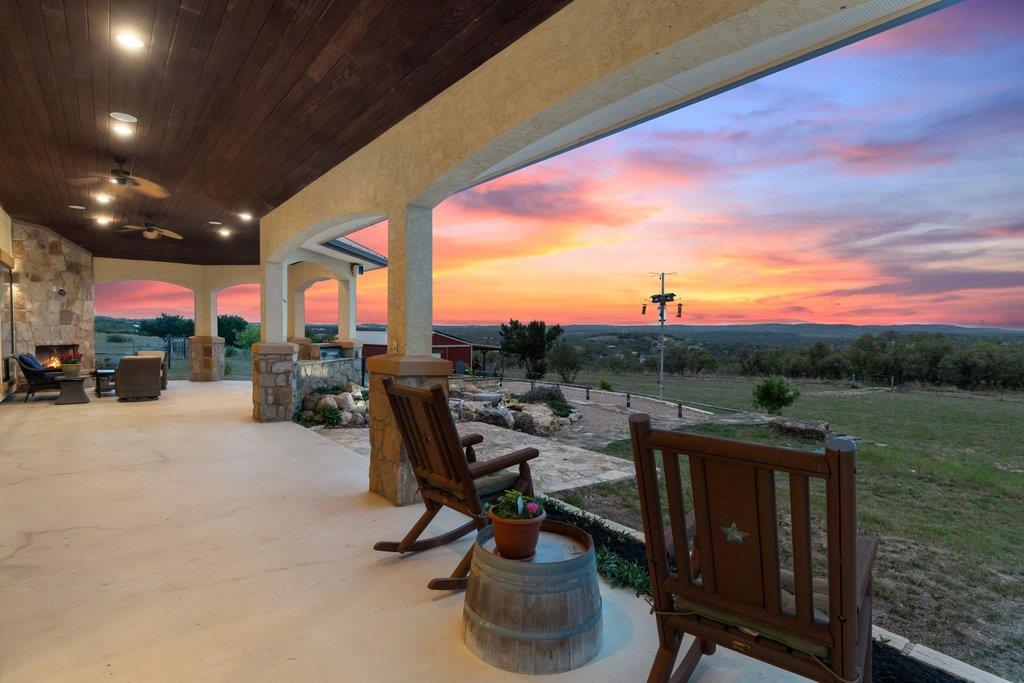 733 Dawn Vw Property Photo 5
