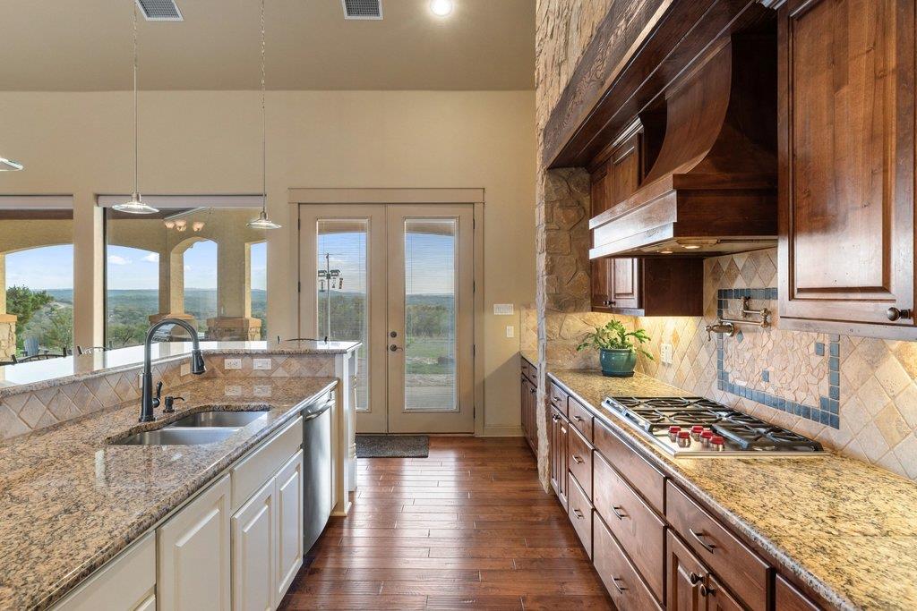 733 Dawn Vw Property Photo 14