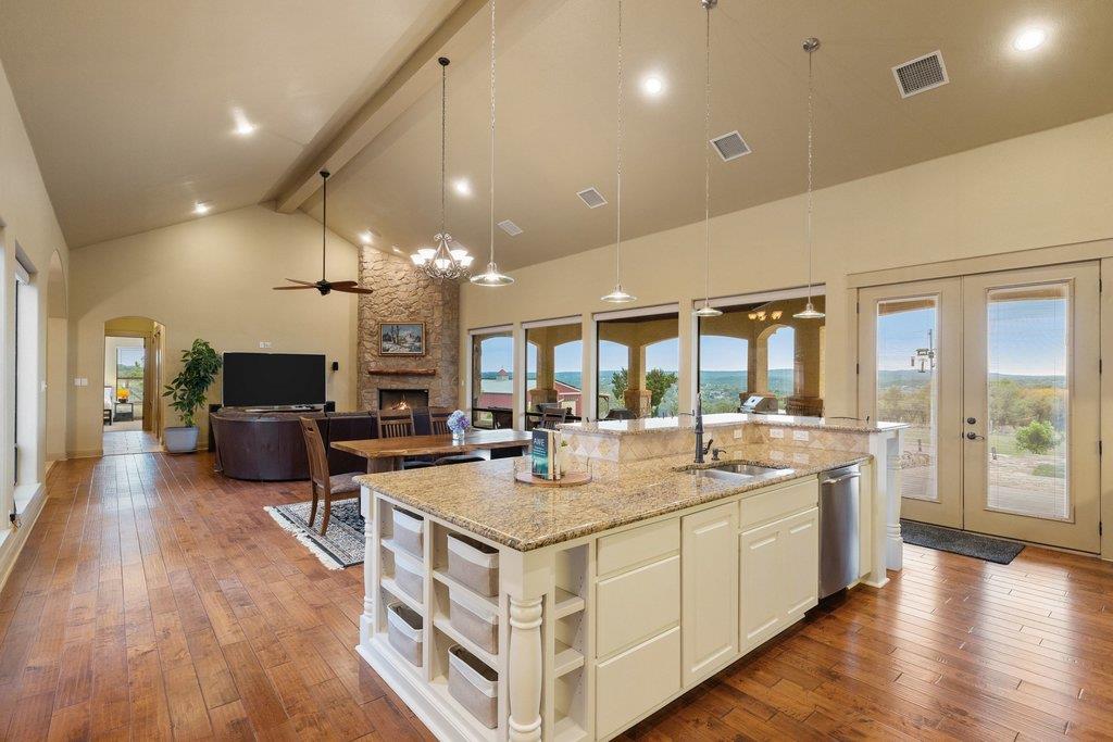 733 Dawn Vw Property Photo 18