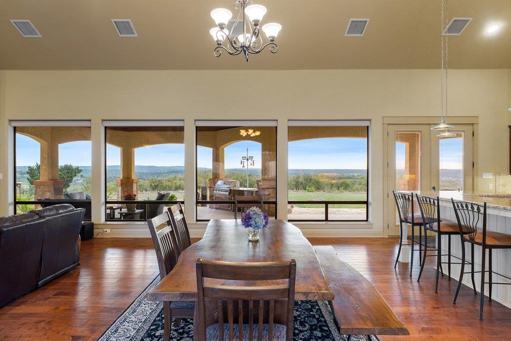733 Dawn Vw Property Photo 23