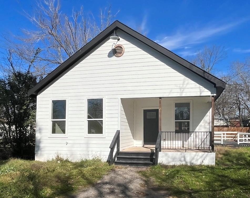 115 W Ila St Property Photo 1